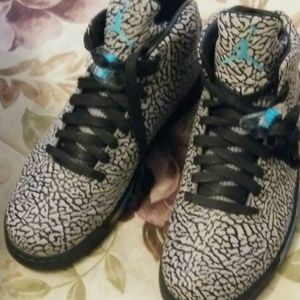 Meet your Posher, Leonard